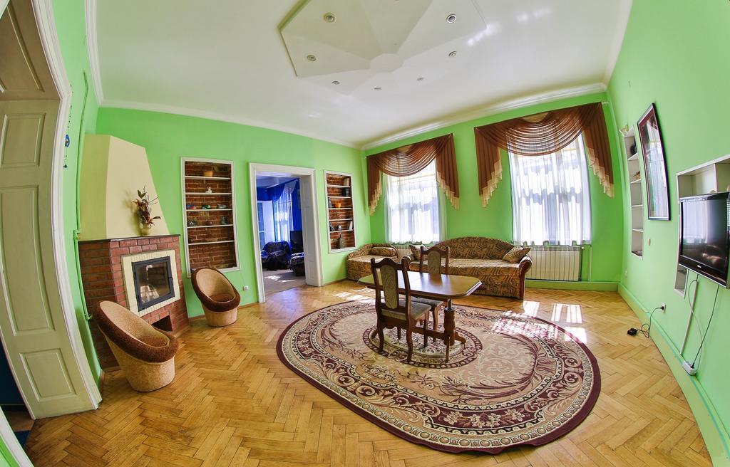 Apartments On Valova 25 Lviv Eksteriør billede